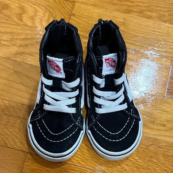 Vans Toddler Black and White High-Top Sneakers 5 - Picture 2 of 8